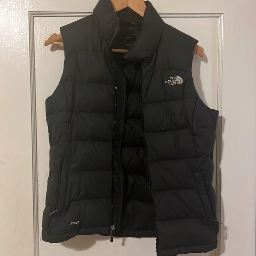 Dark Black North Face Puffy Women’s Vest